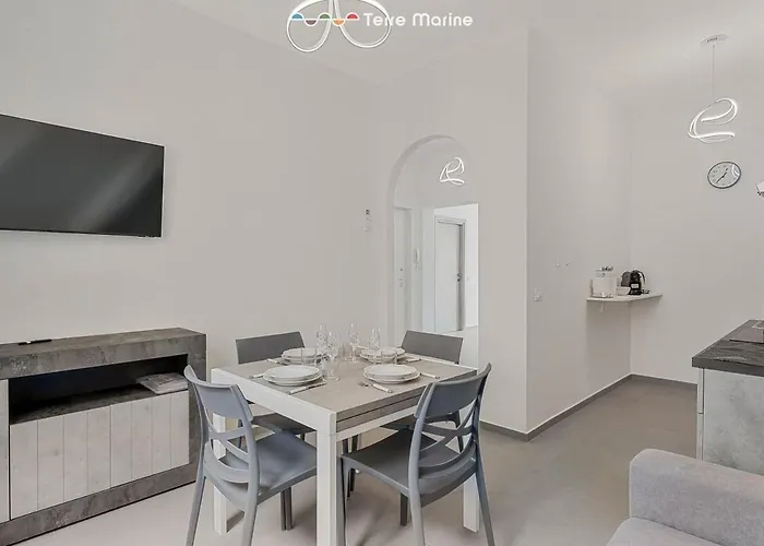 Alba House, Terre Marine